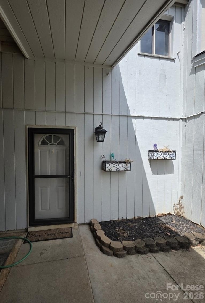 8012 Horse Chestnut Lane - Photo 1