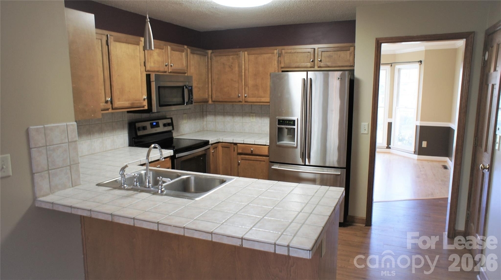 2308 Heathershire Lane - Photo 10