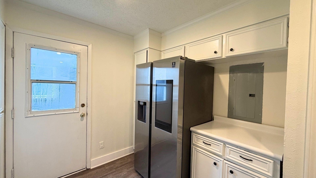 641 Kingridge Place - Photo 4
