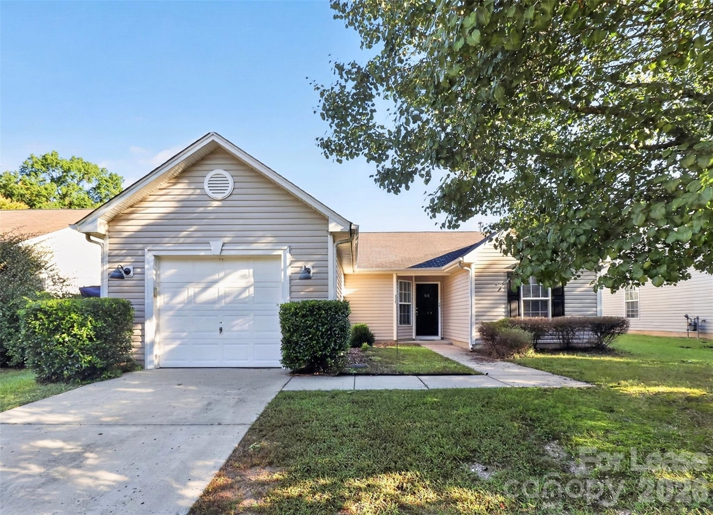 1713 Summit Ridge Lane - Photo 0