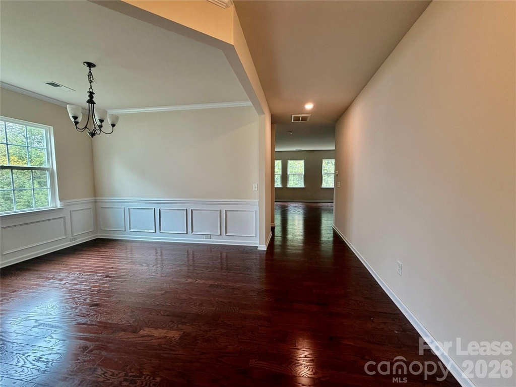7703 Kelburn Lane - Photo 3