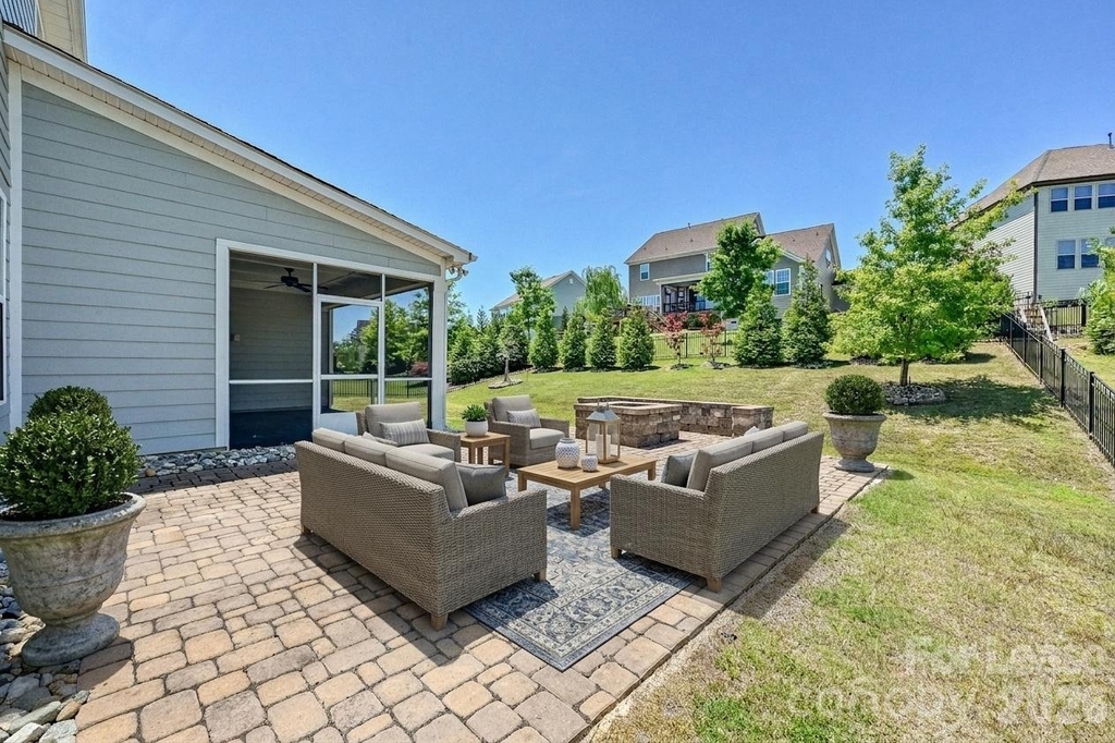 17306 Saranita Lane - Photo 44