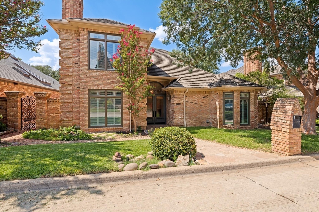 2314 Pheasant Trail - Photo 1