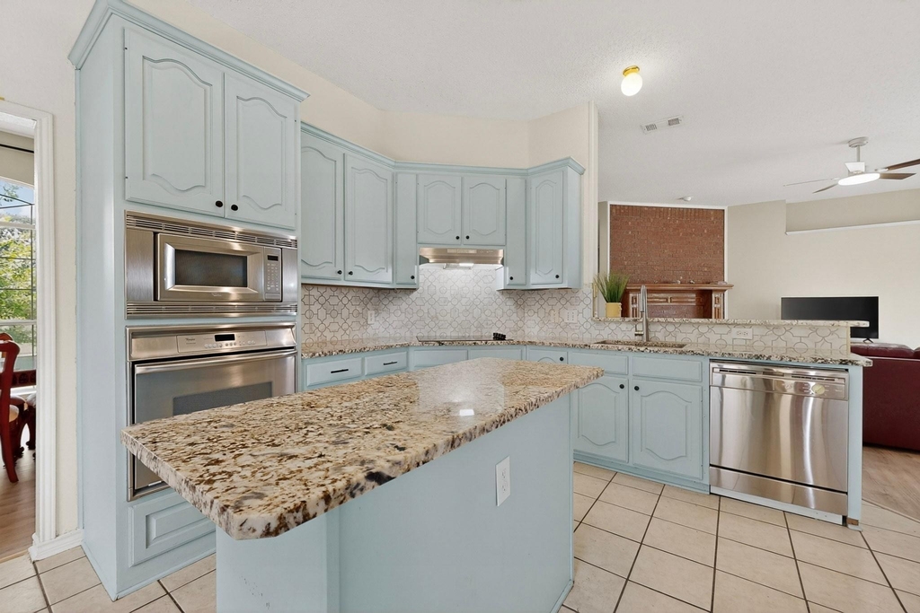 320 Elizabeth Trail - Photo 7