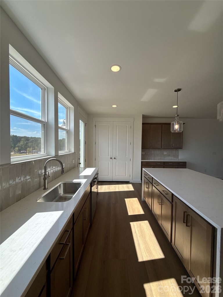 7009 Westrow Avenue - Photo 8