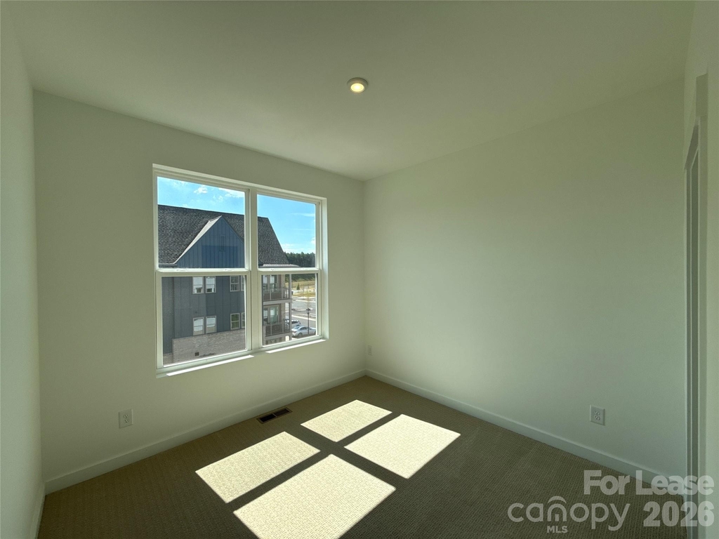 7009 Westrow Avenue - Photo 15