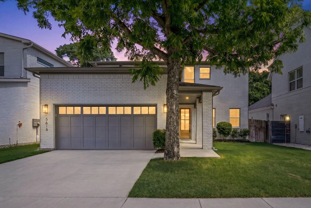 5618 Oaks Lane - Photo 2