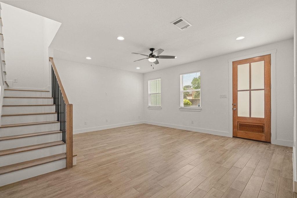 5618 Oaks Lane - Photo 5