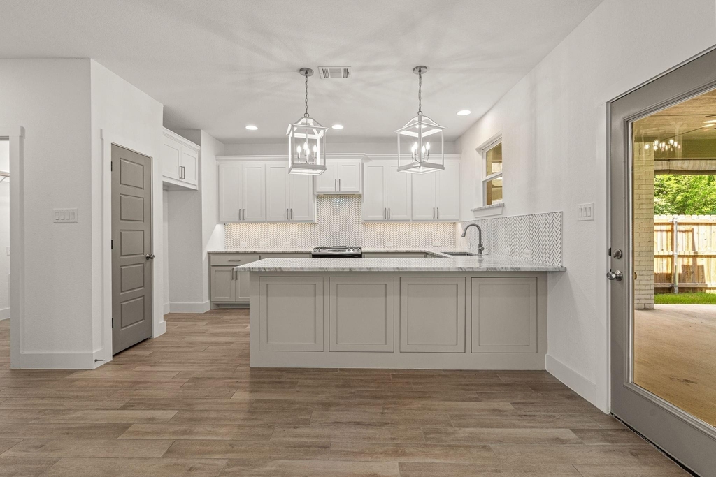 5618 Oaks Lane - Photo 10