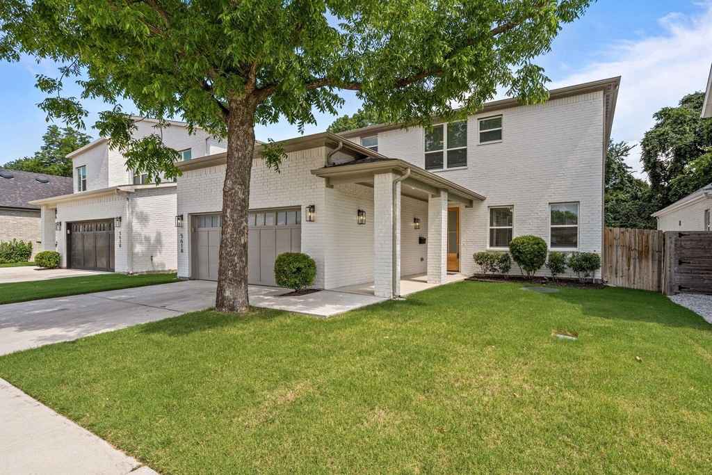 5618 Oaks Lane - Photo 0
