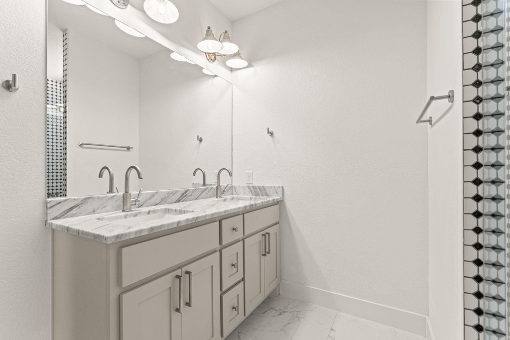 5618 Oaks Lane - Photo 22