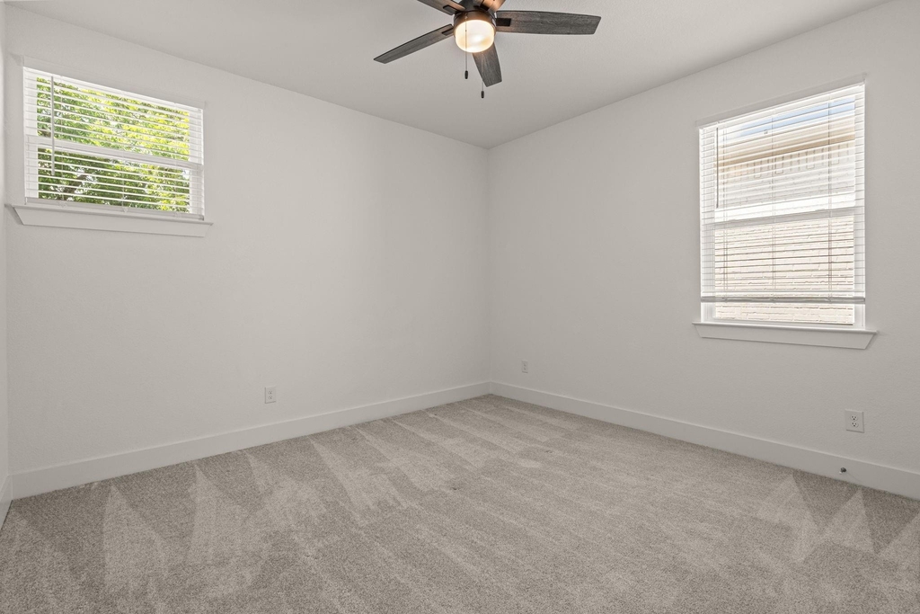 5618 Oaks Lane - Photo 28