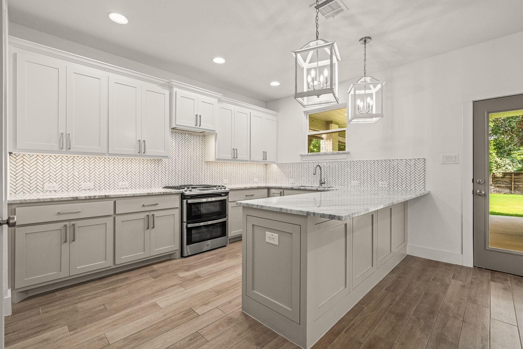 5618 Oaks Lane - Photo 13