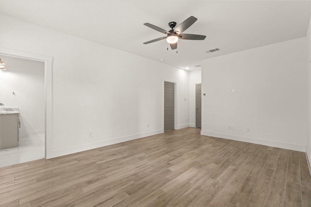 5618 Oaks Lane - Photo 20