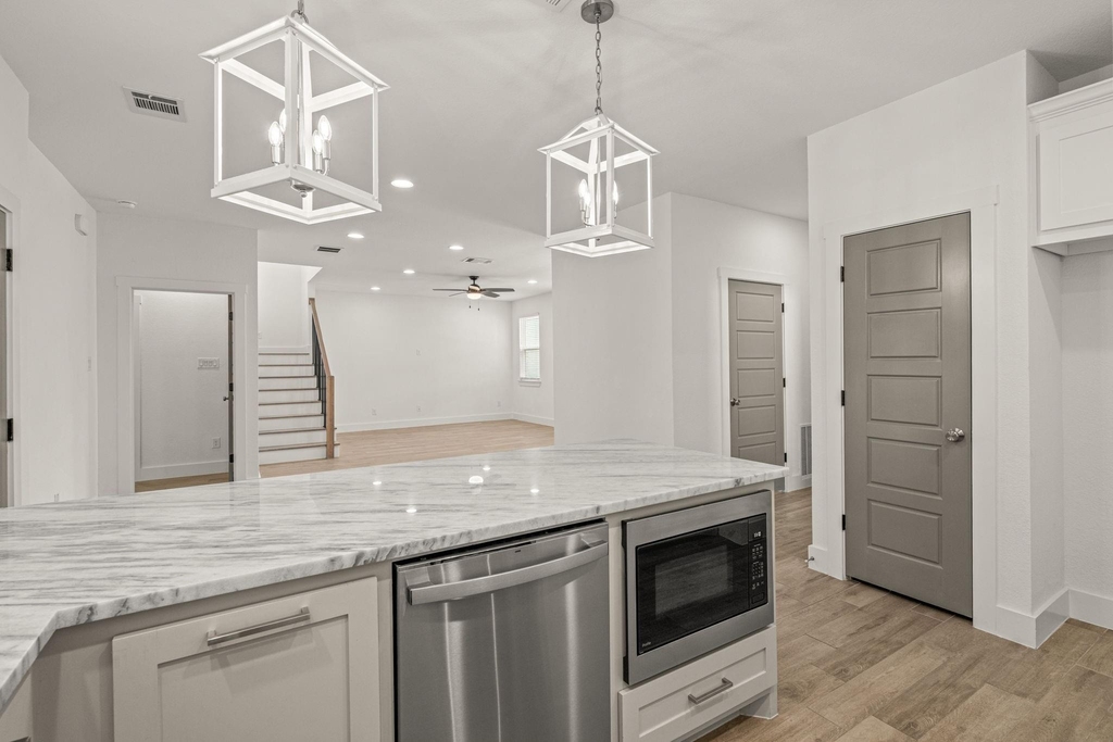 5618 Oaks Lane - Photo 16