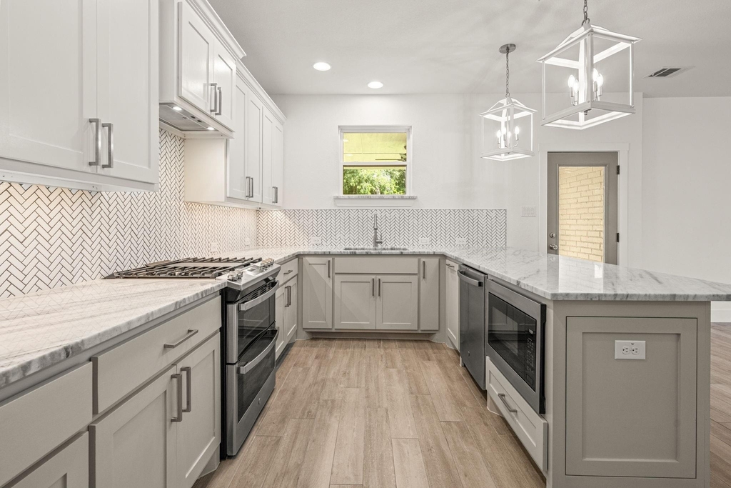 5618 Oaks Lane - Photo 14