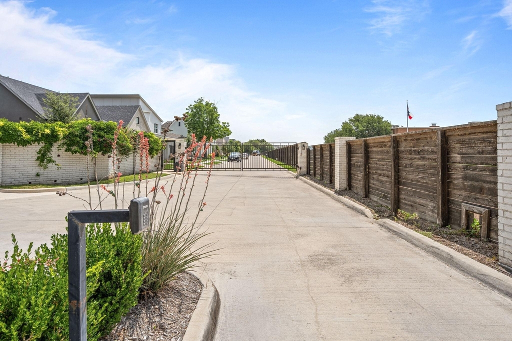 5618 Oaks Lane - Photo 34