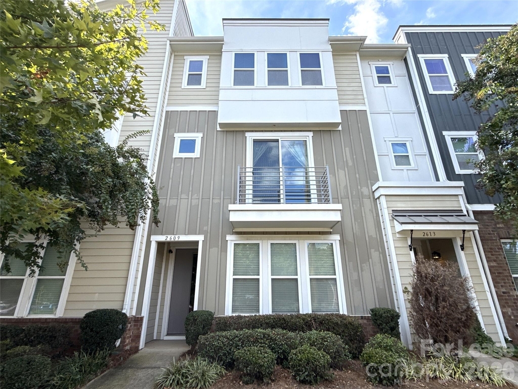 2609 Statesville Avenue - Photo 0