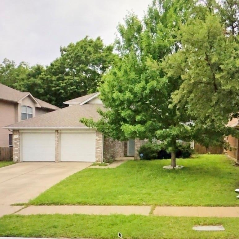 1808 Sunflower Lane - Photo 0