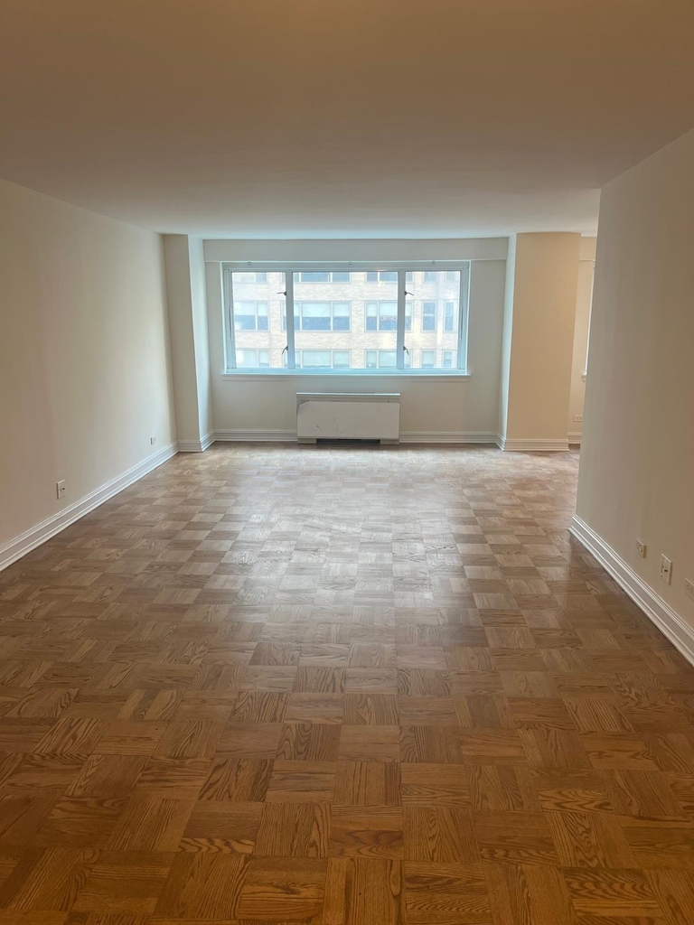 East 71st Street - Photo 7
