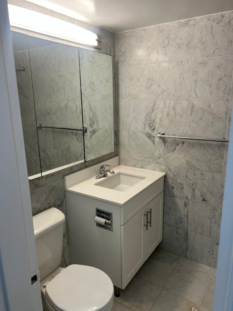 East 71st Street - Photo 6