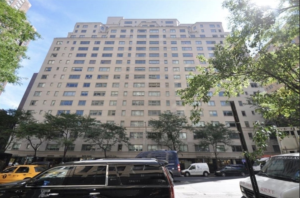East 71st Street - Photo 18