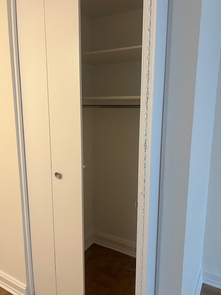 East 71st Street - Photo 10