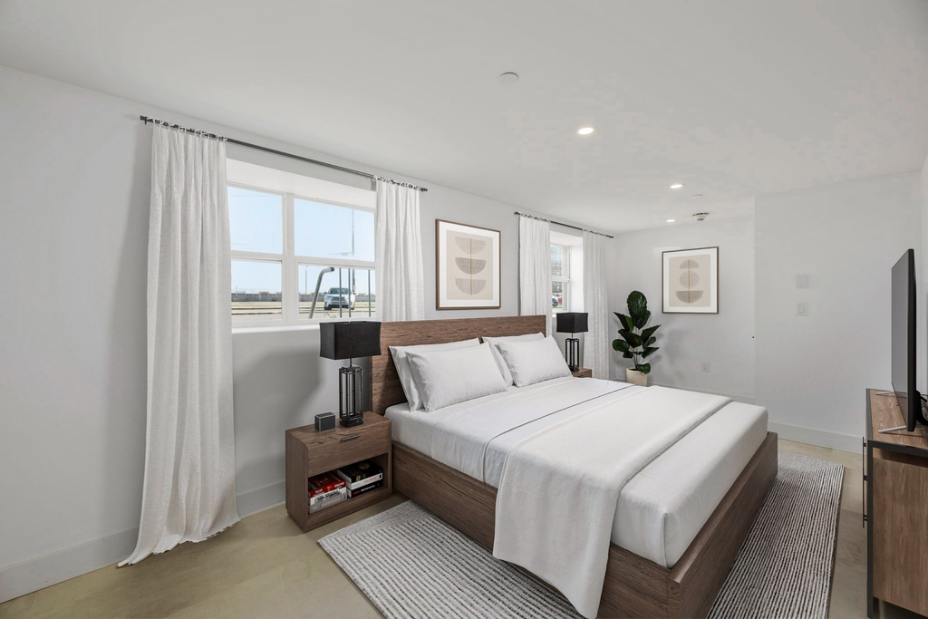 315 West Broadway - Photo 0