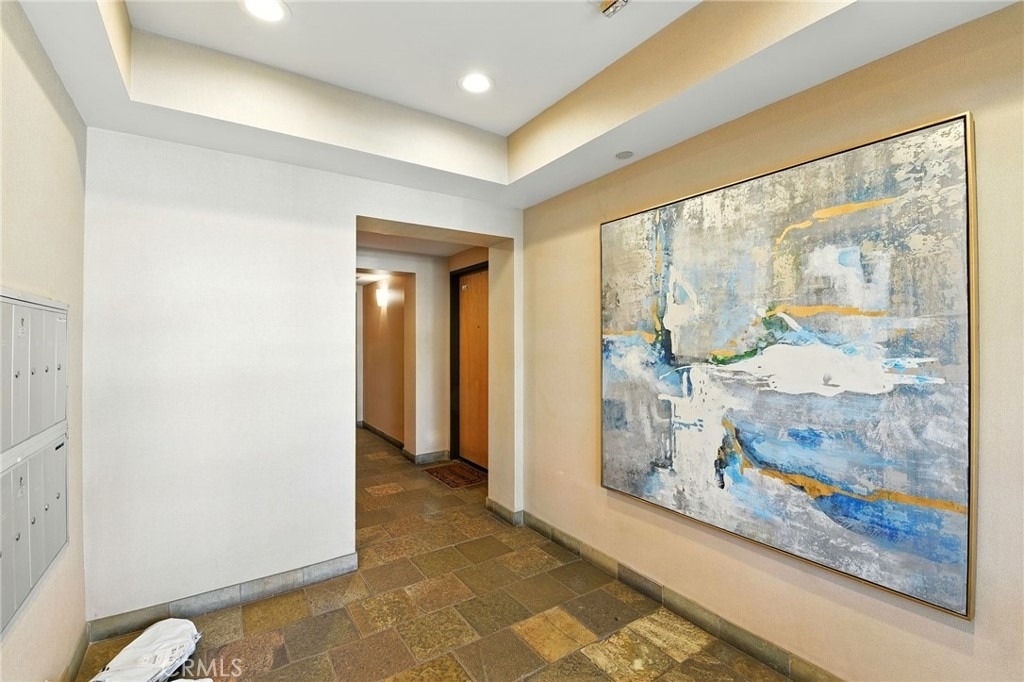 1241 S Westgate Avenue - Photo 2