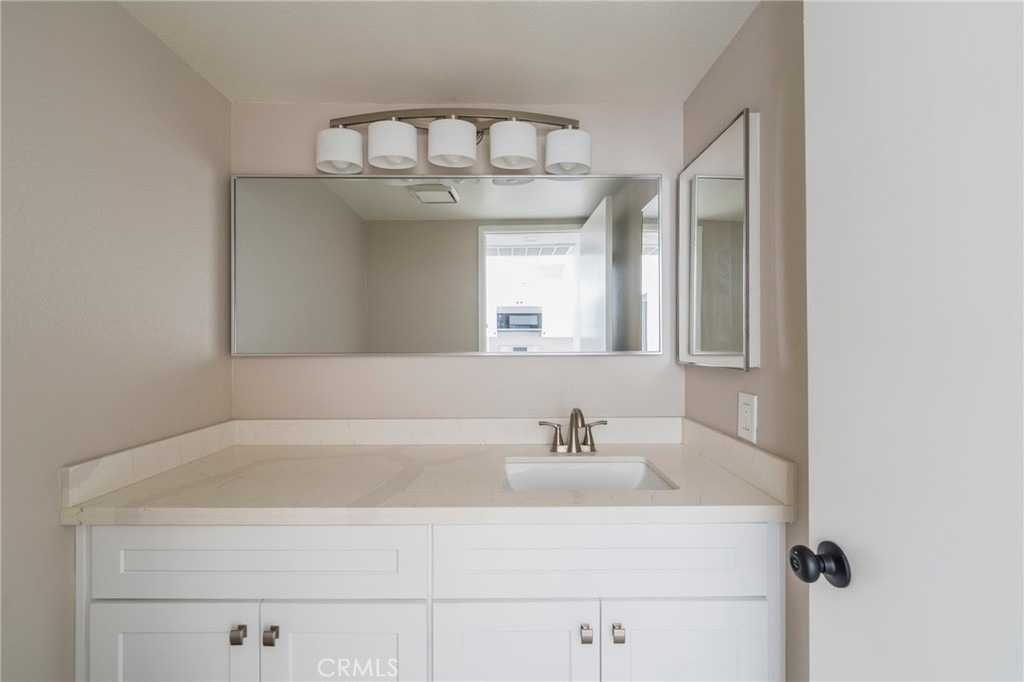 5694 E Los Angeles - Photo 15