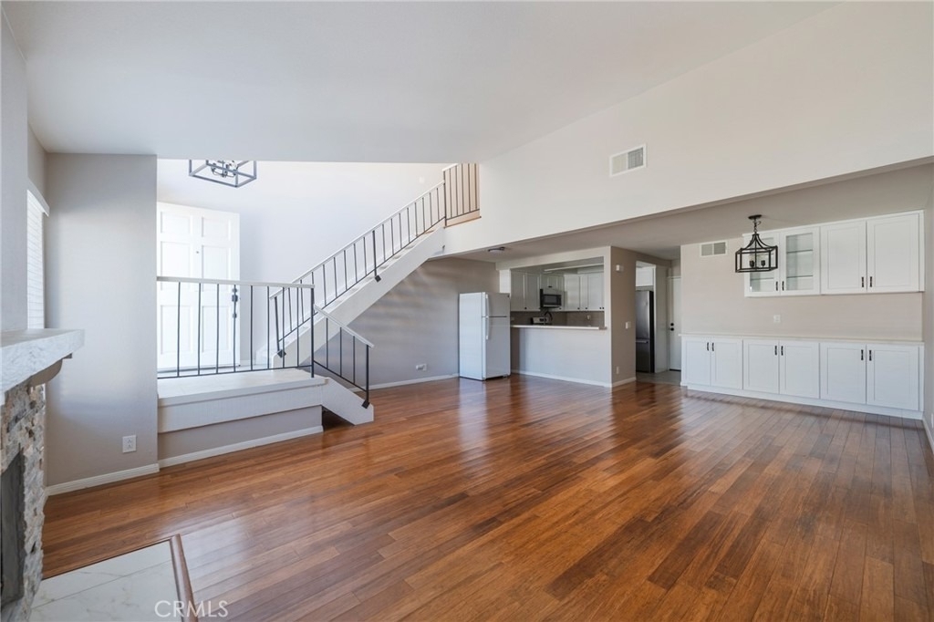 5694 E Los Angeles - Photo 11