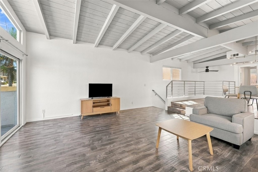 1704 Haynes - Photo 4