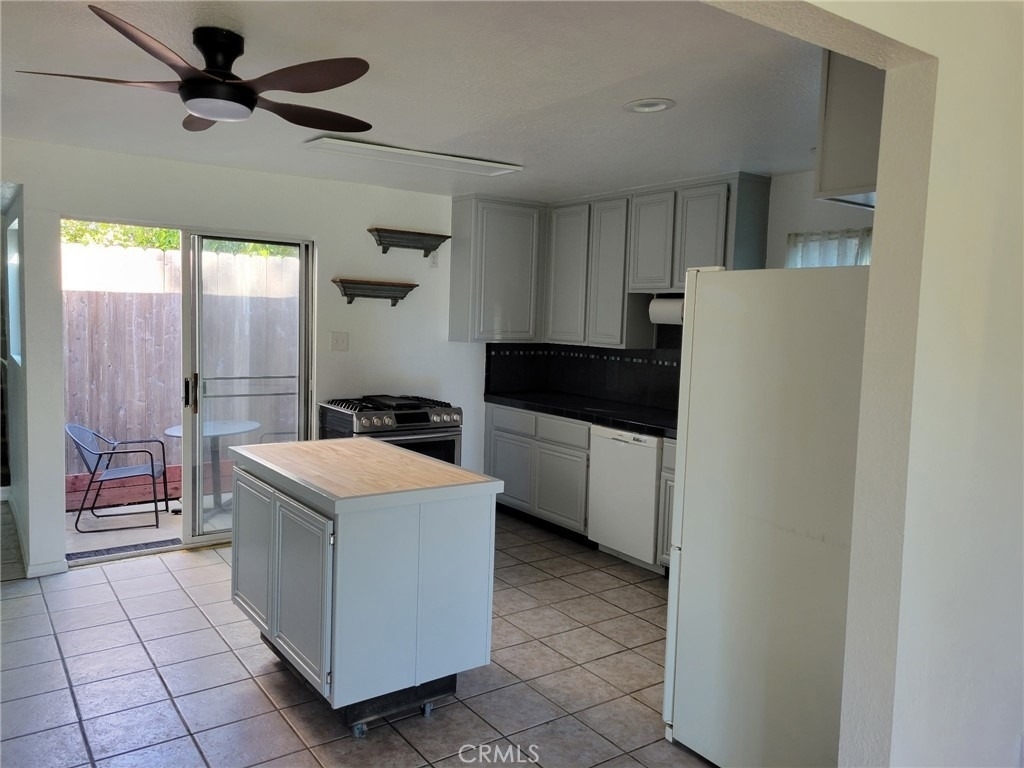 404 S Juanita - Photo 2