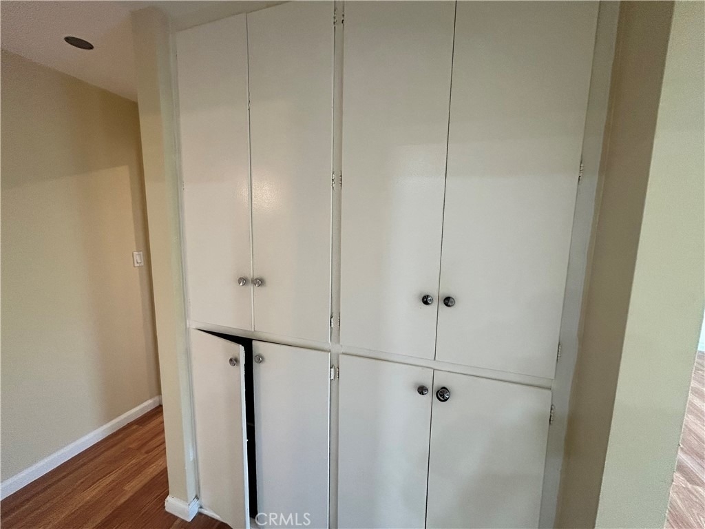 737 E 5th - Photo 9