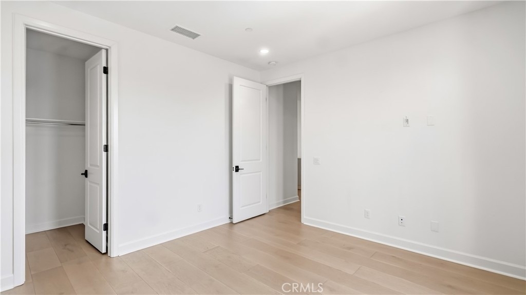242 Sutters - Photo 53