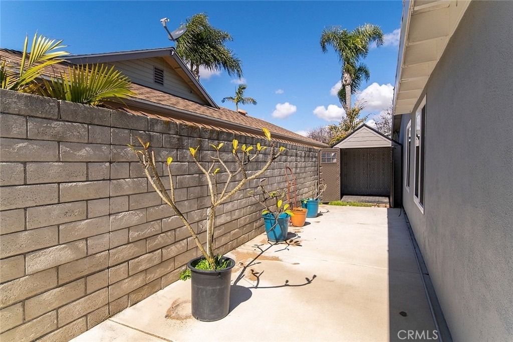 9102 Warfield - Photo 47