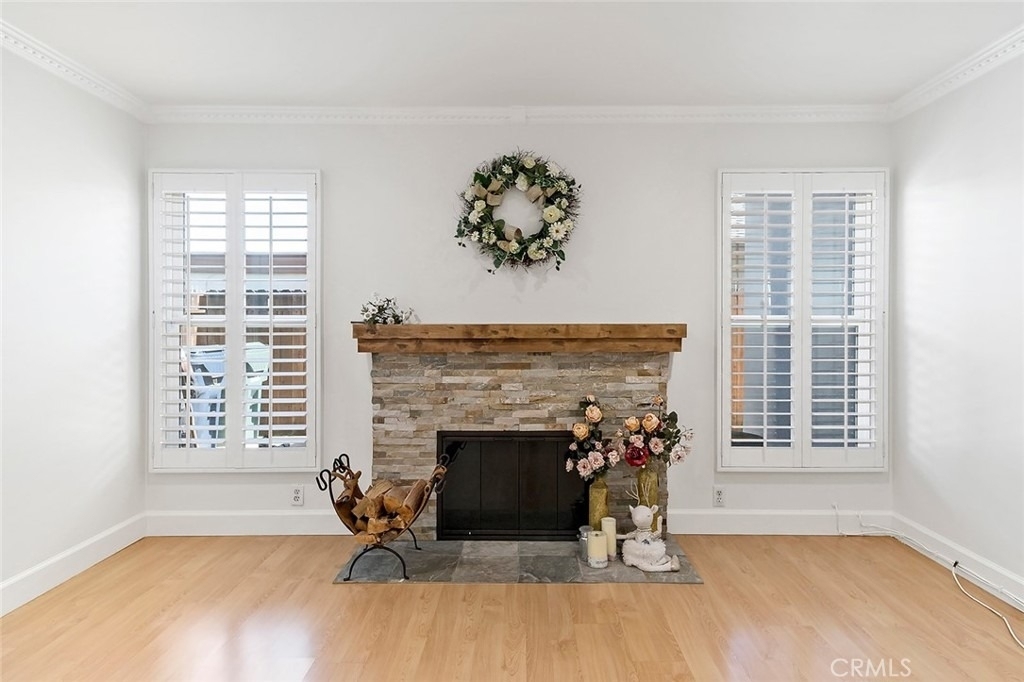 9102 Warfield - Photo 6