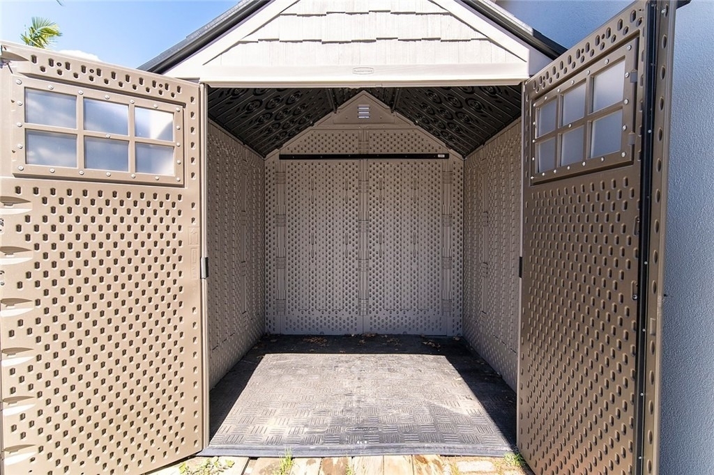 9102 Warfield - Photo 48