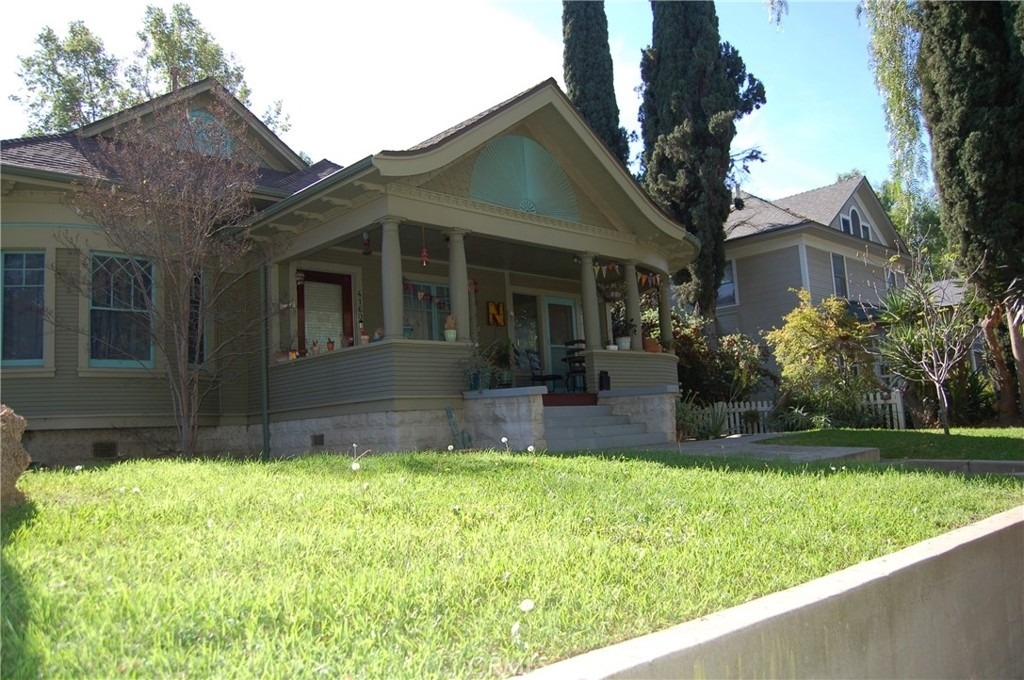 4162 Chestnut Street - Photo 2