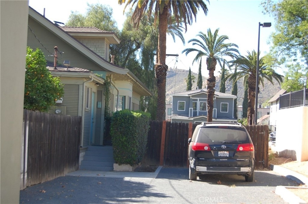 4162 Chestnut Street - Photo 9