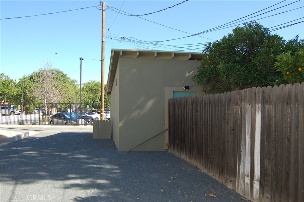4162 Chestnut Street - Photo 10