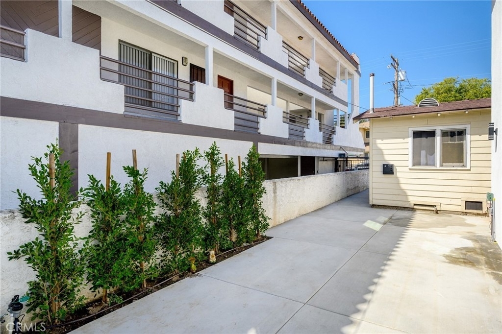 1025 Linden Avenue - Photo 16