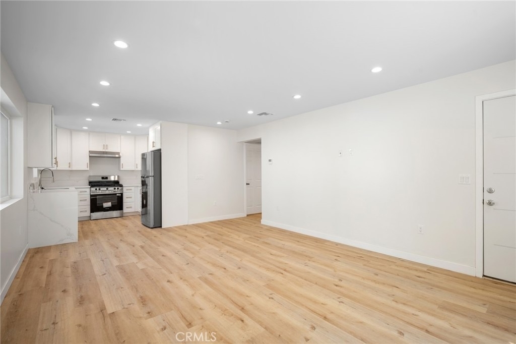 1025 Linden Avenue - Photo 6