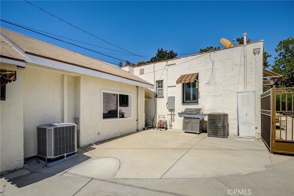 1020 Olmsted - Photo 15