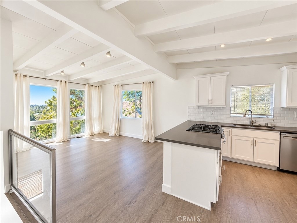 2029 Barnett - Photo 8