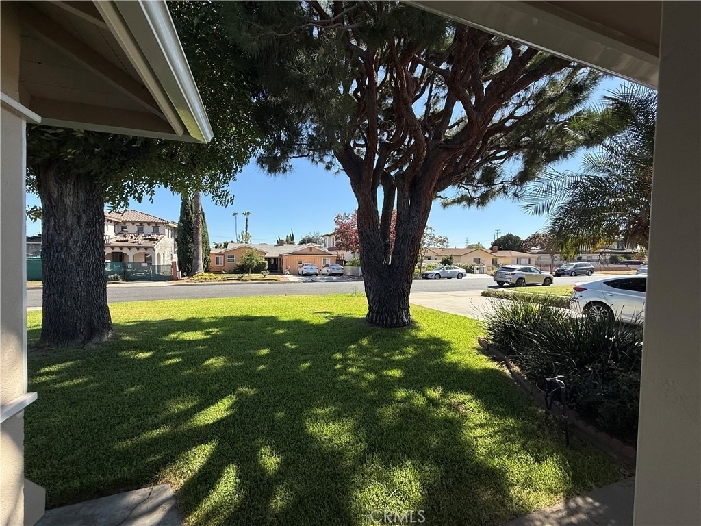 9247 Blackley - Photo 1