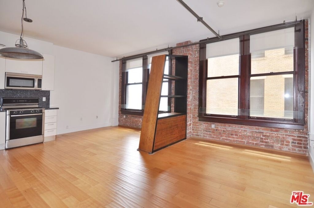 460 S Spring Street - Photo 1