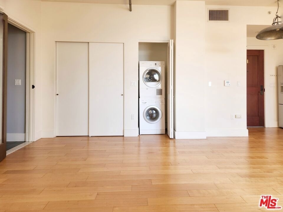 460 S Spring Street - Photo 17