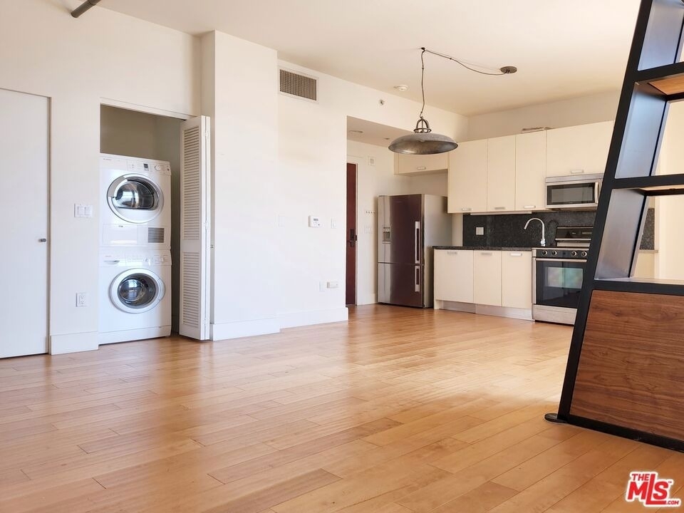 460 S Spring Street - Photo 10