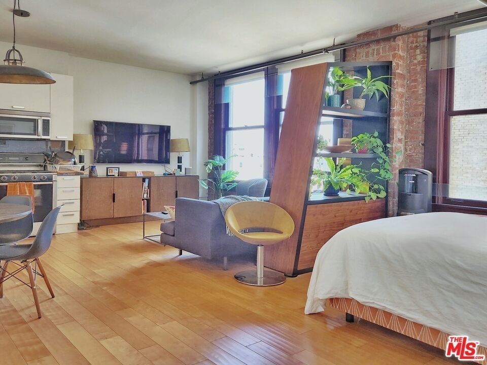 460 S Spring Street - Photo 0
